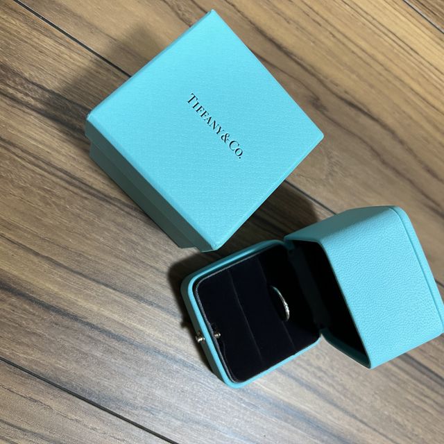 【ティファニー(Tiffany & Co.)の口コミ】 シンプルでデザインが気に入ったため。また、価格もリーズナブルだったた…