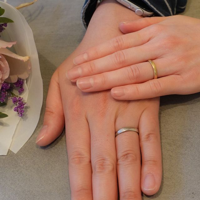 【Cayof(カヨフ)の口コミ】 自分達らしさのあるデザインかつ、他のアクセサリーと着用していても馴染…