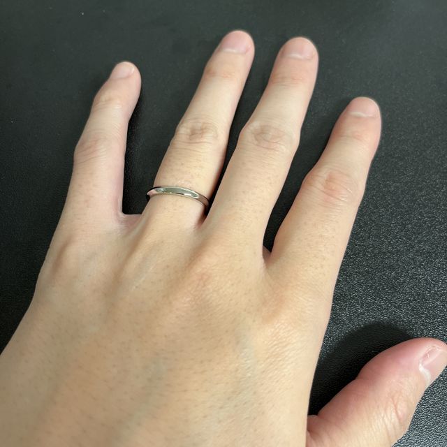 【アイプリモ(I-PRIMO)の口コミ】 シンプルなデザインの指輪を探しておりこちらの指輪を見つけました。
価格…