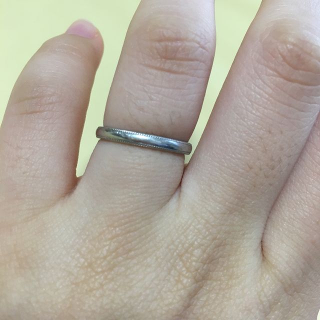 【MIKIMOTO(ミキモト)の口コミ】 シルバーでなるべくシンプルなデザインを探しており、なおかつ、多少のデ…
