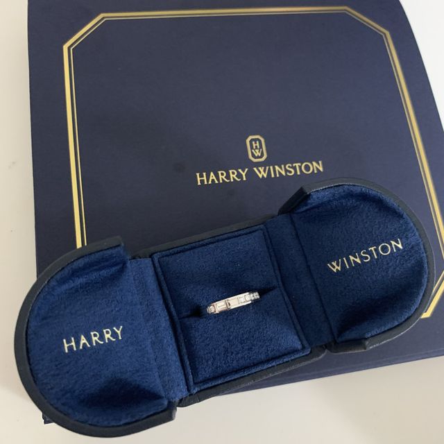 【ハリー・ウィンストン(Harry Winston)の口コミ】 絶対にハリーウィンストンで結婚指輪を買ってもらうと決めていました。フ…
