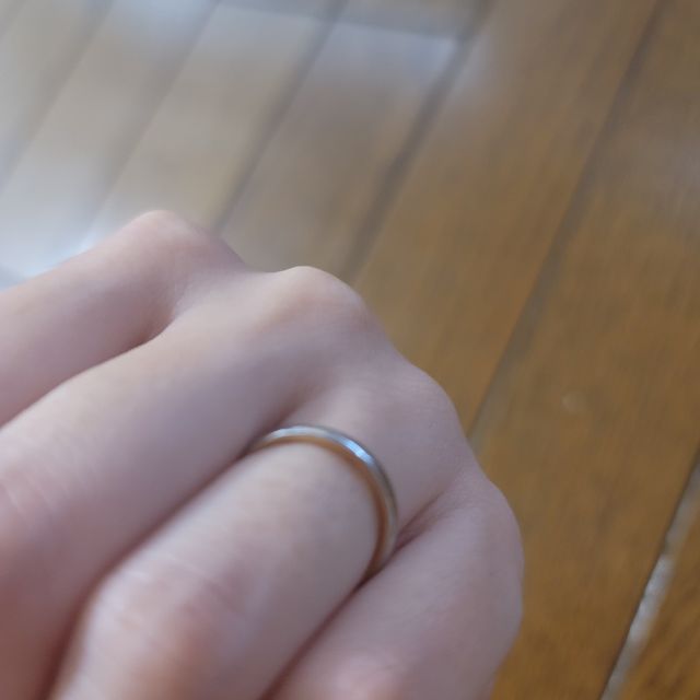 【FISCHER x garden(フィッシャー×ガーデン)の口コミ】 指輪自体は旦那が悩み続けて選んだのですが、普段使いでも違和感もなく、…