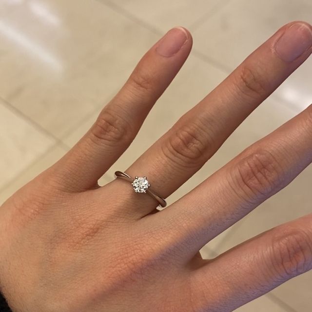 【4℃ BRIDAL(ヨンドシーブライダル)の口コミ】 好きなリングのデザイン、ダイヤのカラット数、ダイヤのグレードを伝える…