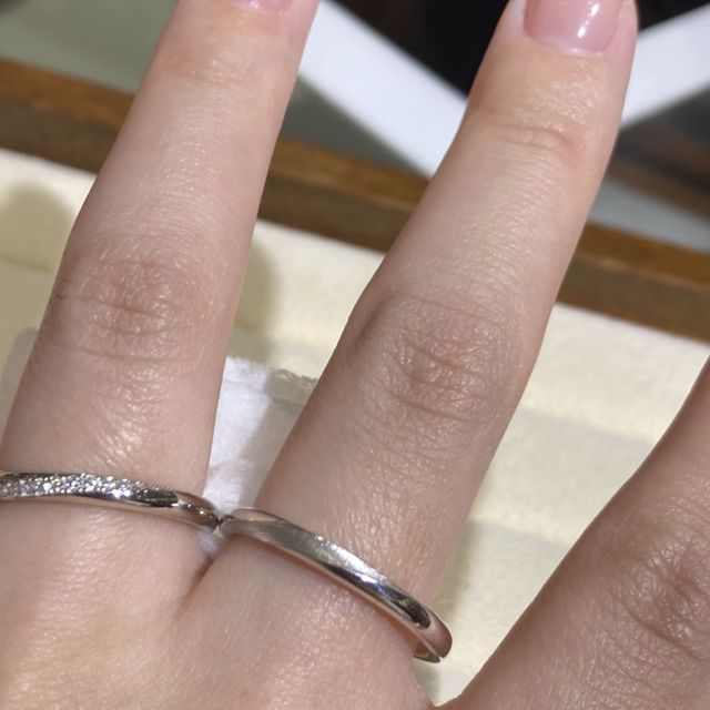 【4℃ BRIDAL(ヨンドシーブライダル)の口コミ】 4℃ブライダルのイメージにピッタリな、繊細でシンプルなデザインの可愛ら…