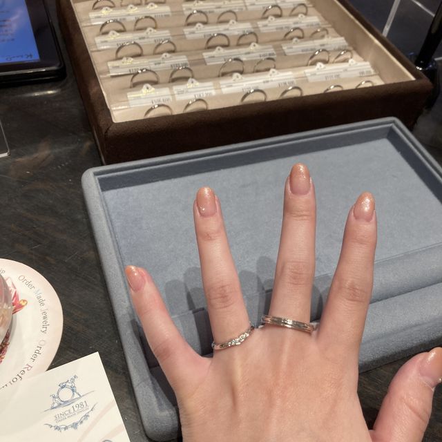 【ケイウノ ブライダル(K.UNO BRIDAL)の口コミ】 ディズニーの指輪になっています。一見、ディズニーのものとはわからない…