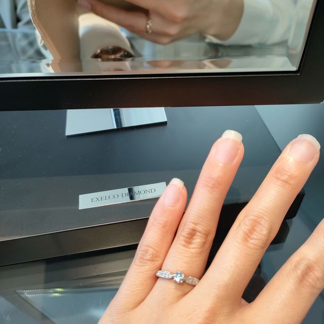 【エクセルコダイヤモンド(EXELCO DIAMOND)の口コミ】 カラット数です。
ハイブランドやダイヤの卸売店と悩みました。
ハイブラ…