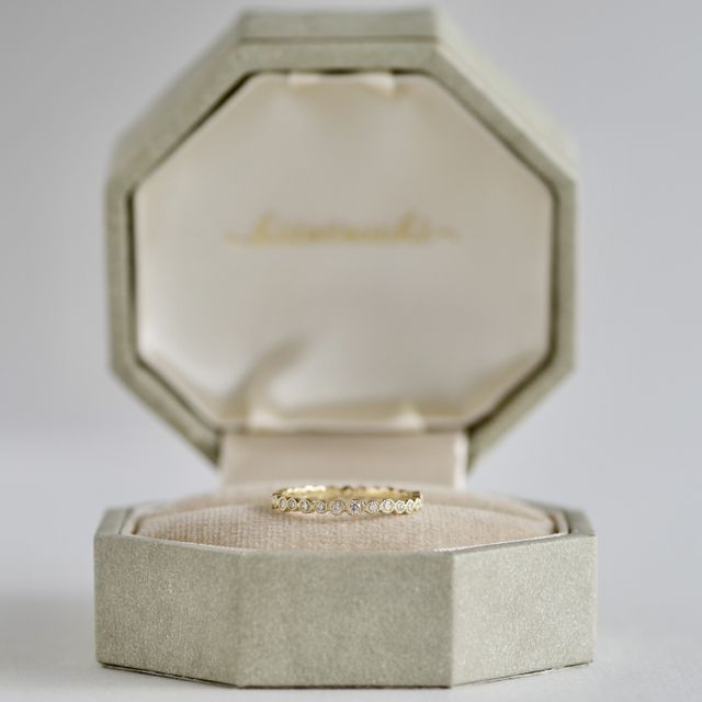 【hitotsuchi(ヒトツチ)の口コミ】 婚約指輪に一粒ダイヤの指輪は定番ですが、あまり普段使いできないなと思…