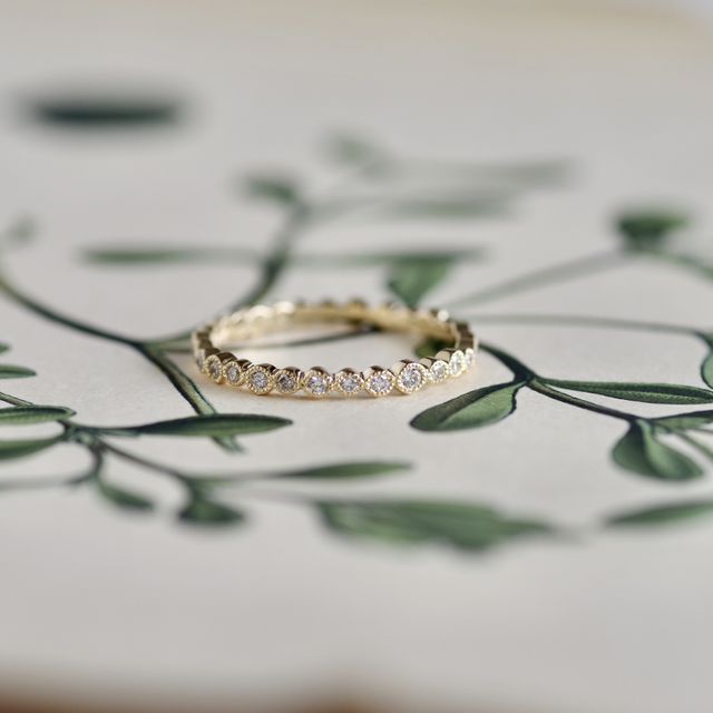 【hitotsuchi(ヒトツチ)の口コミ】 婚約指輪に一粒ダイヤの指輪は定番ですが、あまり普段使いできないなと思…