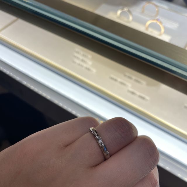 【ショーメ(CHAUMET)の口コミ】 トルサールの上品さとデザイン性の高さがとても素敵でした。ダイヤの数で…