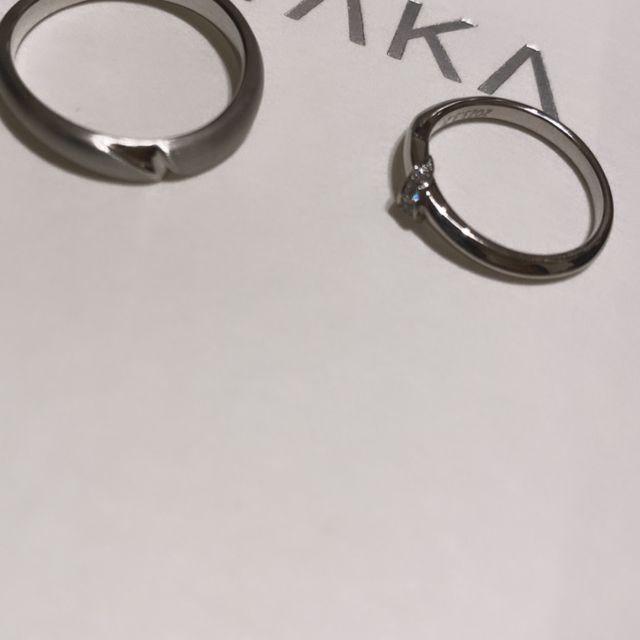 【俄(にわか)の口コミ】 デザインが可愛く男性はつや消し加工が出来、ラインの部分だけつや消し加…