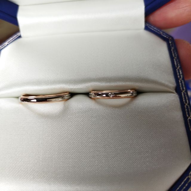 【ヴァンドーム青山(VENDOME AOYAMA)の口コミ】 デザインがよいこと、プラチナとゴールドのツートーンがよいこと。誕生石…