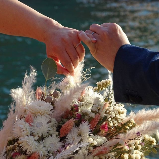 【銀座ダイヤモンドシライシの口コミ】 いろんな種類の指輪をフィッティングしていく中で、とてもつけ心地のよい…