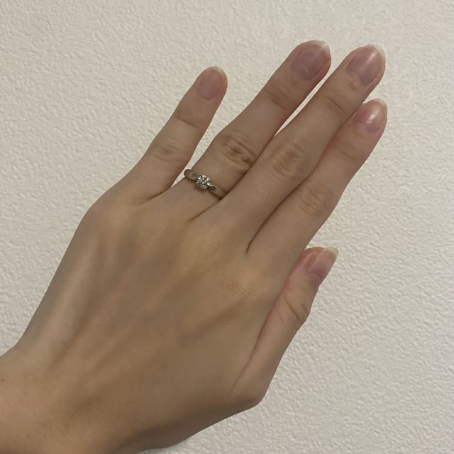 【ティファニー(Tiffany & Co.)の口コミ】 指輪のフォルムがふっくらとしており、可愛らしく私の好みでした。ダイヤ…