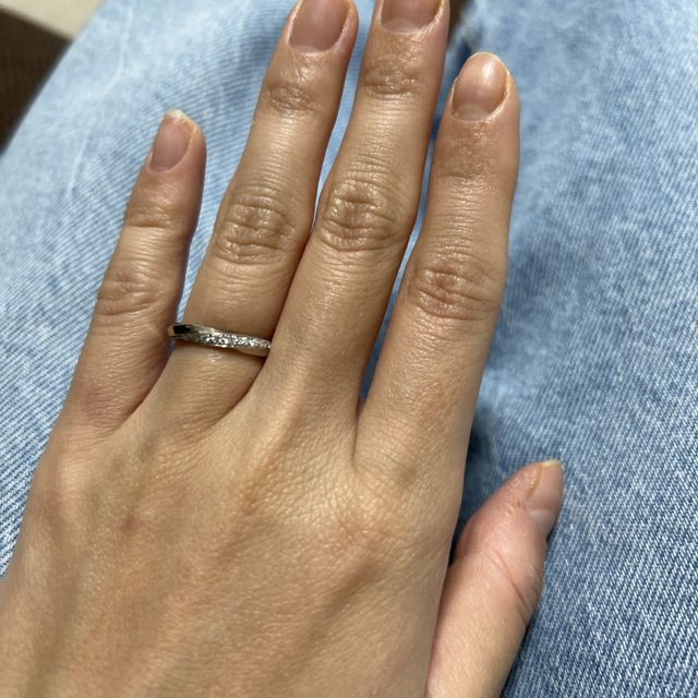 【ROCCA(ロッカ)の口コミ】 ウェーブ、ペア感。彼と一生のお揃いは結婚指輪だと思い、スタッフともた…
