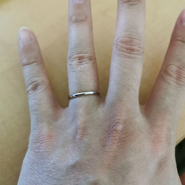 【アイプリモ(I-PRIMO)の口コミ】 実際に店舗に行って実物を見て試着したところ、しっくり来たのでこの指輪…