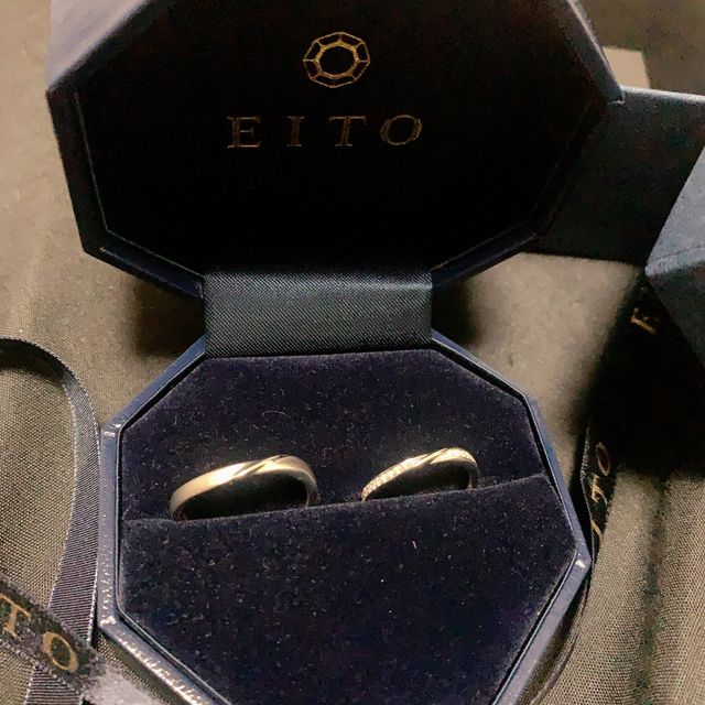 【EITO(エイト)の口コミ】 ふたりの間に流れる緩やかな気持ち- 指がきれいに見えるS字ラインに拘って…