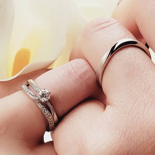 【EITO(エイト)の口コミ】 ふたりの間に流れる緩やかな気持ち- 指がきれいに見えるS字ラインに拘って…