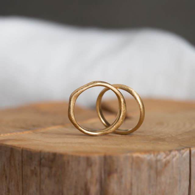 【Cayof(カヨフ)の口コミ】 Pinterestで結婚指輪の写真を探していたところ、いくつかいいなと思う写真…