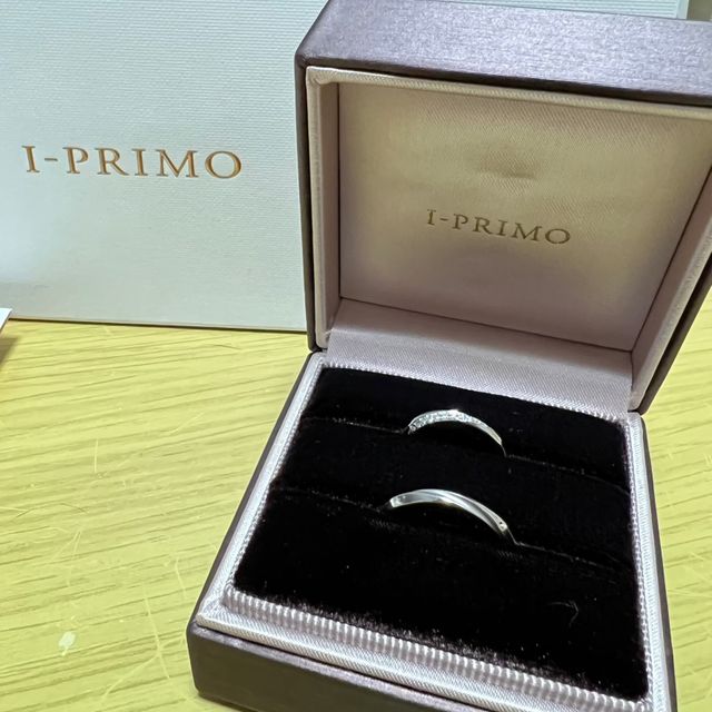 【アイプリモ(I-PRIMO)の口コミ】 元々ストレートでシンプルな指輪を探していました。ヘラクレスはストーン…