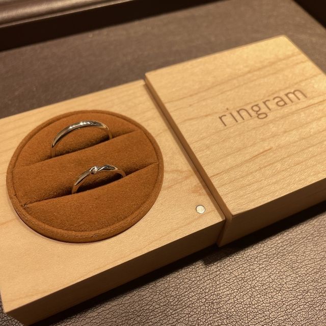 【ringram(リングラム)の口コミ】 シンプルで普段使いできそうなデザインを選びました。初めは夫婦で同じデ…