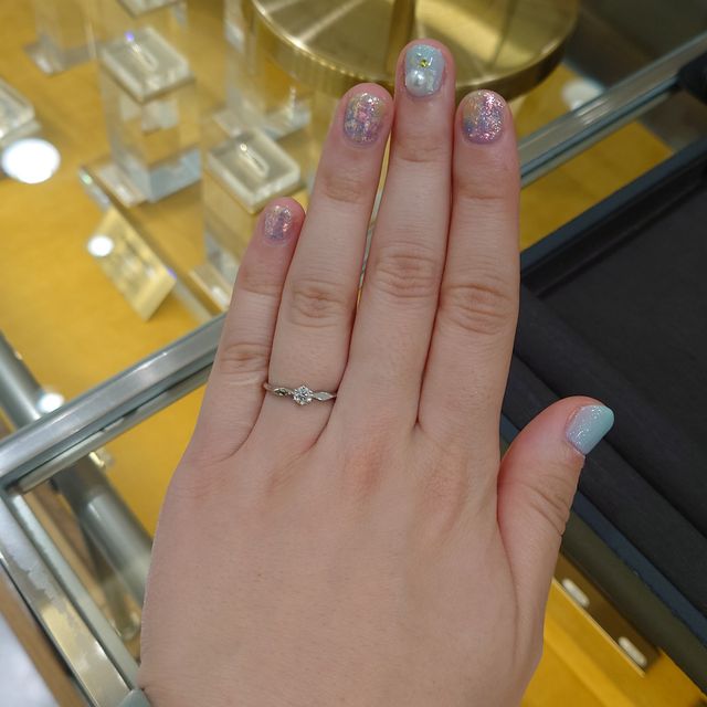 【ete(エテ)の口コミ】 とにかくデザインが洗練されていて可愛い！ダイヤの大きさも選べるため、…