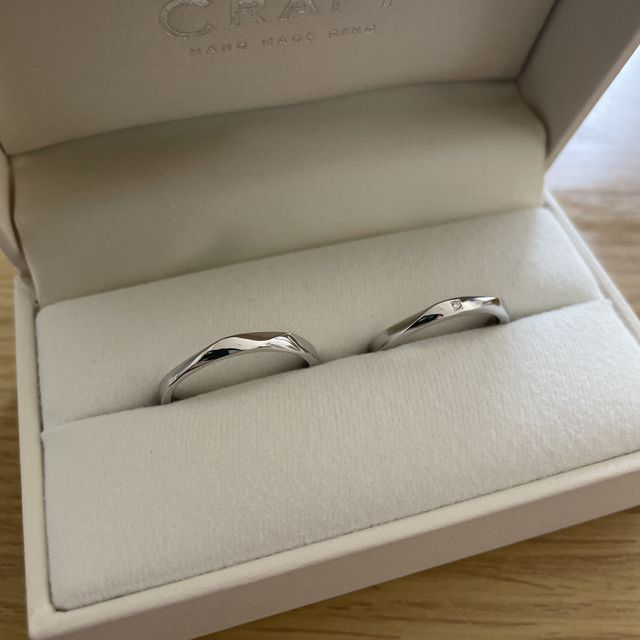 【CRAFY(クラフィ)の口コミ】 価格は2本で15万弱くらいでした。飽きないデザインを！と思いこのデザイン…