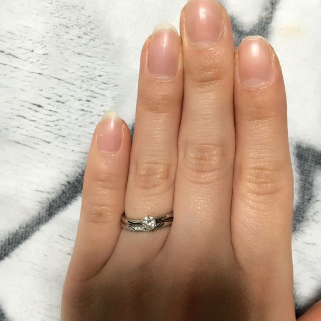 【俄(にわか)の口コミ】 数店舗、指輪のお店を見てまわりましたが、指輪が一つ一つ繊細で、細く、…