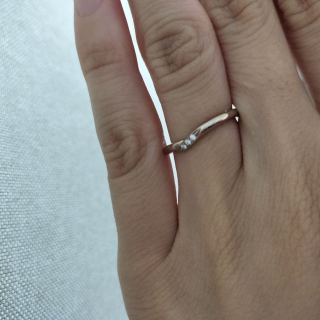 【アイプリモ(I-PRIMO)の口コミ】 デザインは、ダイヤが多すぎないのがよくシンプルにしました。形は被りに…