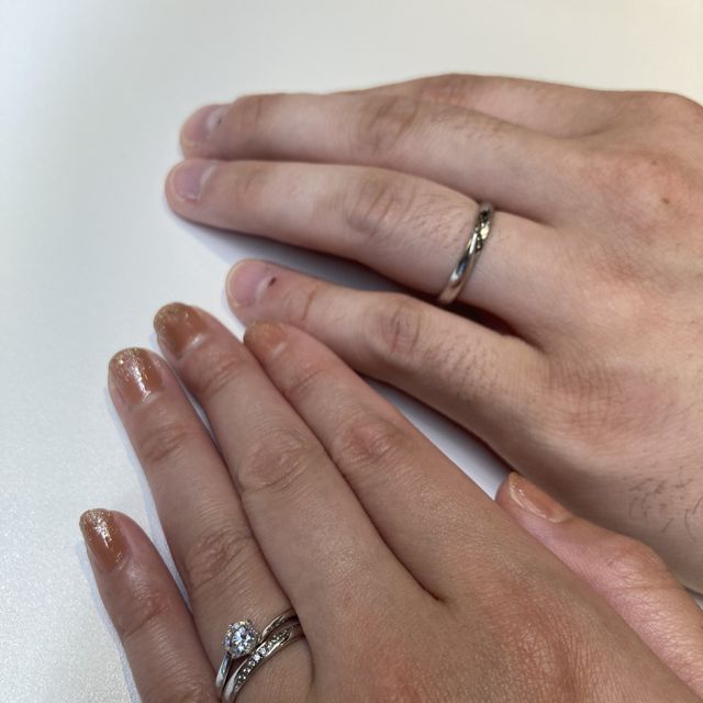 【BRILLIANCE+(ブリリアンスプラス)の口コミ】 結婚指輪と婚約指輪をセットでつけることをイメージしつつ、それぞれでつ…