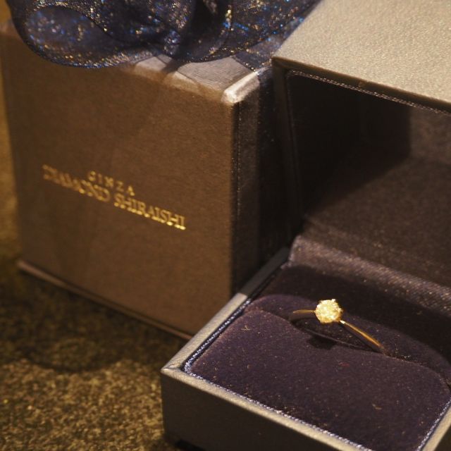 【銀座ダイヤモンドシライシの口コミ】 ダイヤ輝きがとても綺麗でした。またサイズがわからなかったのでからの大…