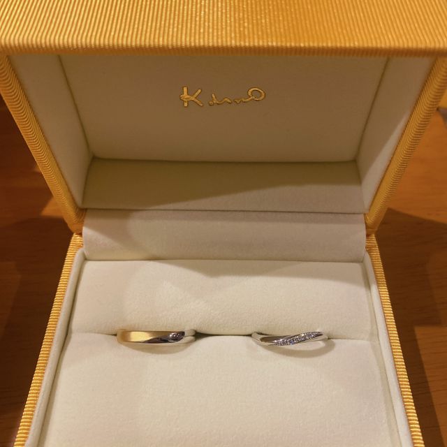 【ケイウノ ブライダル(K.UNO BRIDAL)の口コミ】 指輪のデザインが素敵でした。
お互いに気に入ったデザインがあり決めまし…