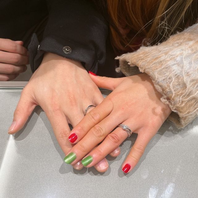 【アイプリモ(I-PRIMO)の口コミ】 婚約指輪とセットリングの指輪にするか別の指輪にするか迷いました。
華や…