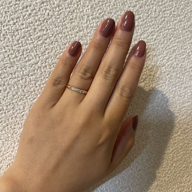 【4℃ BRIDAL(ヨンドシーブライダル)の口コミ】 派手ではなく、シンプルすぎないもの探していました。そんな中他のブラン…