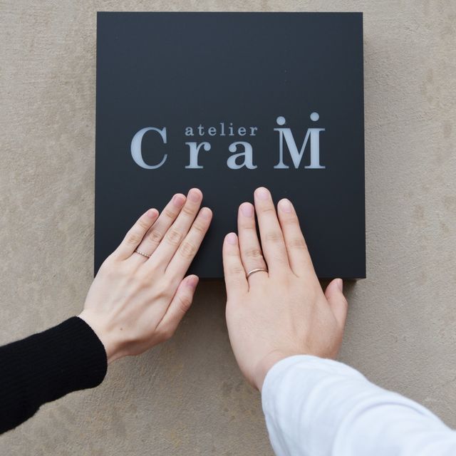 【atelier CraM(アトリエ クラム)の口コミ】 ブラウンゴールドとプラチナのコンビデザインで、女性用はとにかく華奢に…