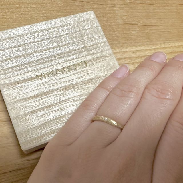 【YUKA HOJO(ユカホウジョウ)の口コミ】 SNSなどで見かけることが多く、シンプルで華やかすぎないデザインが気に入…