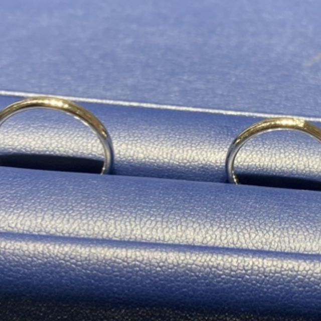 【銀座ダイヤモンドシライシの口コミ】 新郎の方はシンプルなデザイン、新婦の方はシンプルな指輪にダイヤが１つ…