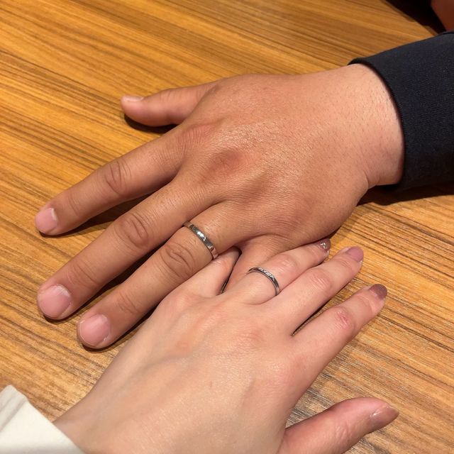 【銀座ダイヤモンドシライシの口コミ】 色々見た結果、やはりシンプルがいいとなりその中でこちらのティアオブリ…