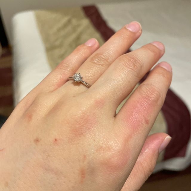 【銀座ダイヤモンドシライシの口コミ】 品質とスタッフの対応
対応スタッフの方が基礎知識からなにから色々教えて…