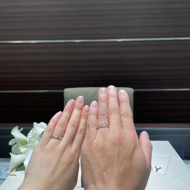 【アイプリモ(I-PRIMO)の口コミ】 最終的に2つの指輪で悩みました。しかし、この指輪は珍しい模様にダイヤが…