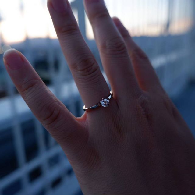 【ケイウノ ブライダル(K.UNO BRIDAL)の口コミ】 ダイヤが一番気に入った。自然界の中央の大きな星と、その中にひそむ小さ…