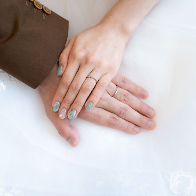 【シャネル(CHANEL)の口コミ】 シンプルなデザインが希望でした。カメリアリングは、細くてシンプルなデ…