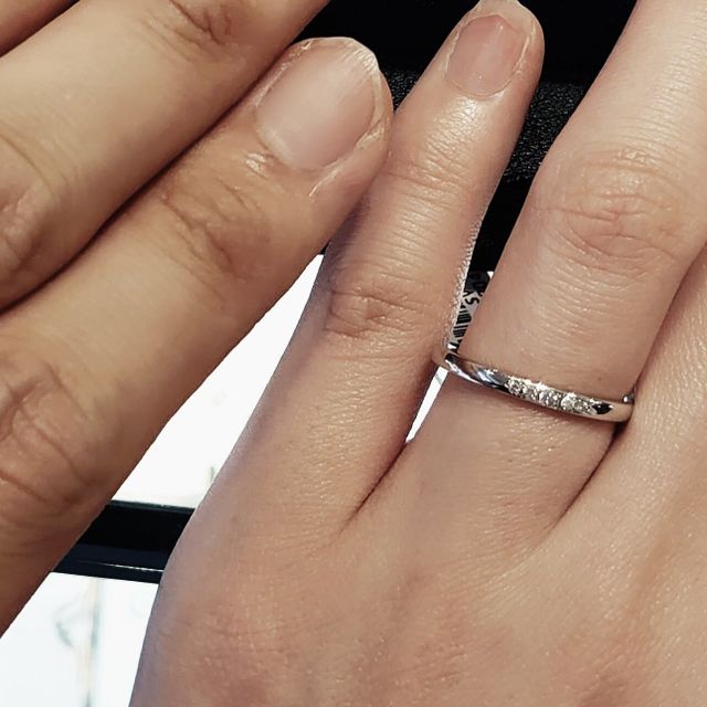 【BIJOUPIKO(ビジュピコ)の口コミ】 ダイヤモンドが全体的についておらず、私は好みのデザインでした。シンプ…