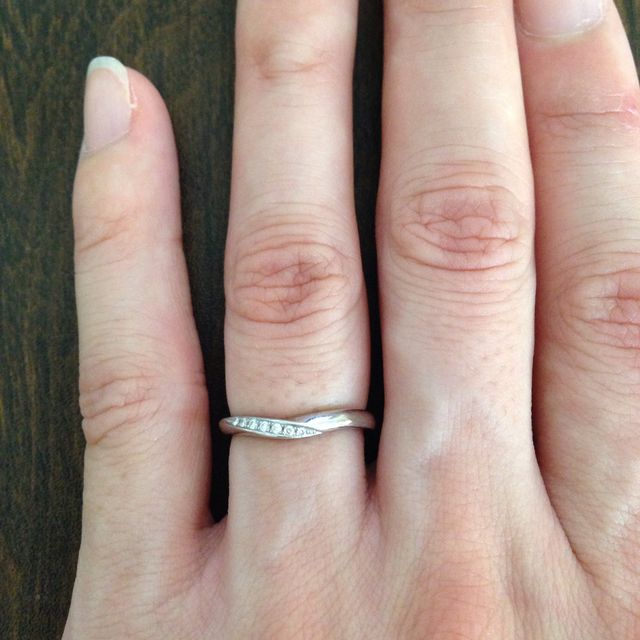 【4℃ BRIDAL(ヨンドシーブライダル)の口コミ】 ディズニーデザインのセットリングを購入する予定で見ていたのですが、セ…