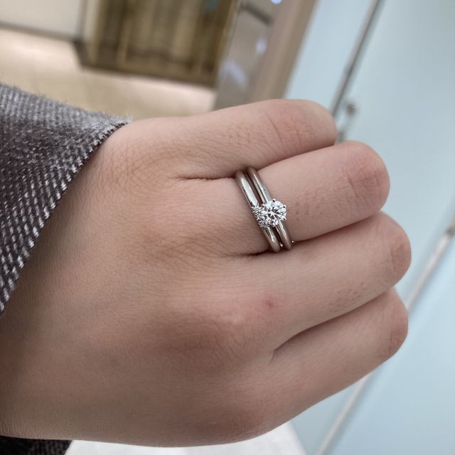 【ティファニー(Tiffany & Co.)の口コミ】 婚約指輪と言われたら誰でも想像する大きなダイヤが１つ乗っかった指輪の…