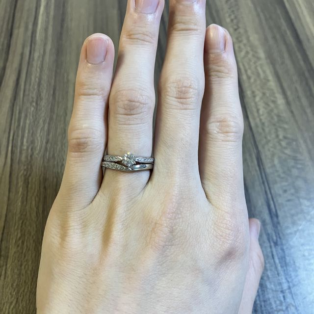 【ROYAL ASSCHER(ロイヤル・アッシャー)の口コミ】 元々ロイヤルアッシャーが第一候補でしたが、複数のブランドを比較して選…