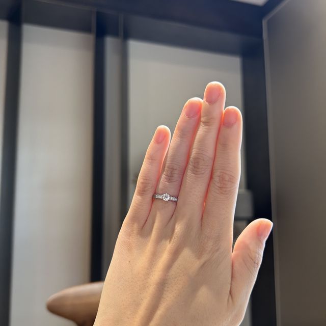 【BRILLIANCE+(ブリリアンスプラス)の口コミ】 鏡面ではなくヘアライン仕上のボディに、細かなリブ表現があり、とても個…