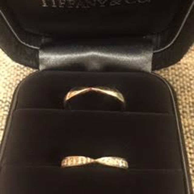 【ティファニー(Tiffany & Co.)の口コミ】 結婚指輪は憧れのTIFFANY&CO.と決めていて何度もお店に通って、一粒ダ…