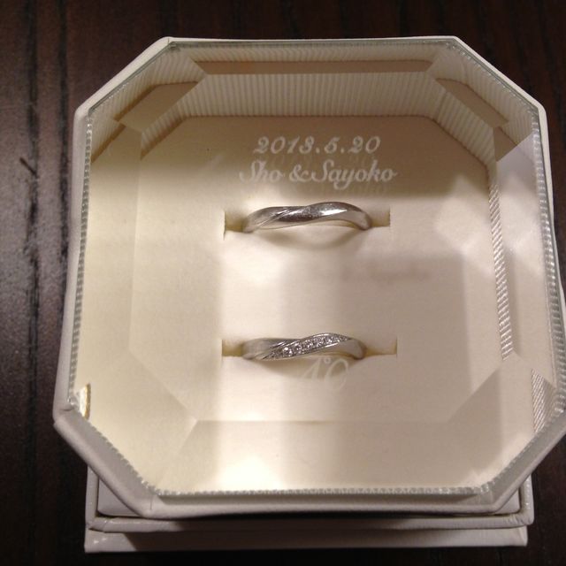 【4℃ BRIDAL(ヨンドシーブライダル)の口コミ】 婚約指輪はなしで、結婚指輪のみの購入を決めていたため、シンプルかつ飽…