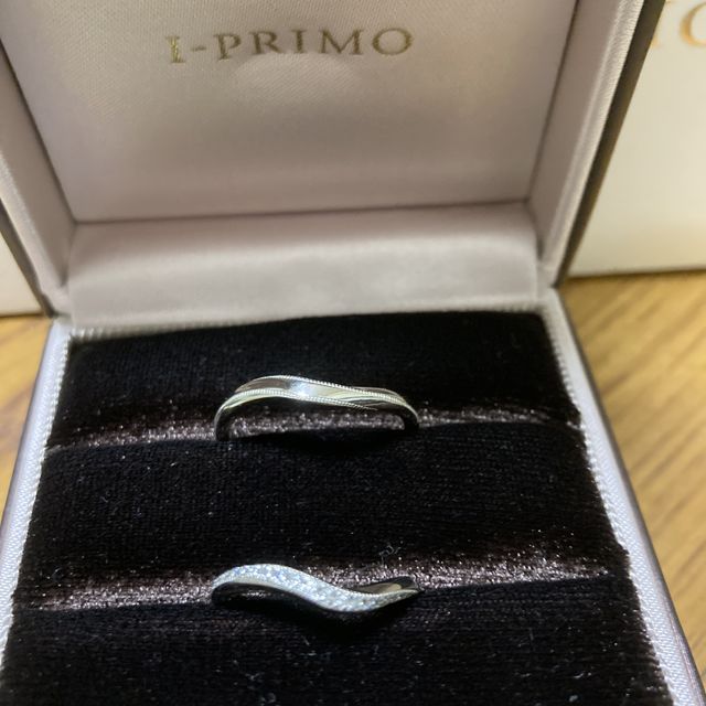 【アイプリモ(I-PRIMO)の口コミ】 Vラインの結婚指輪を探していました。
Vラインでミル打ちのものが良かった…