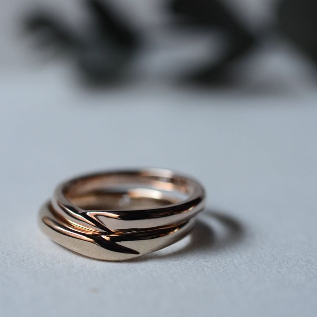 【CRAFY(クラフィ)の口コミ】 デザインを決めて指輪の形だけでなく幅や切り込みまで自分で一から作れる
…